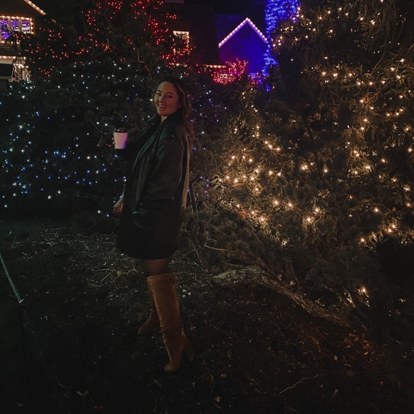 Meet your Posher, Marissa - Picture 2 of 3